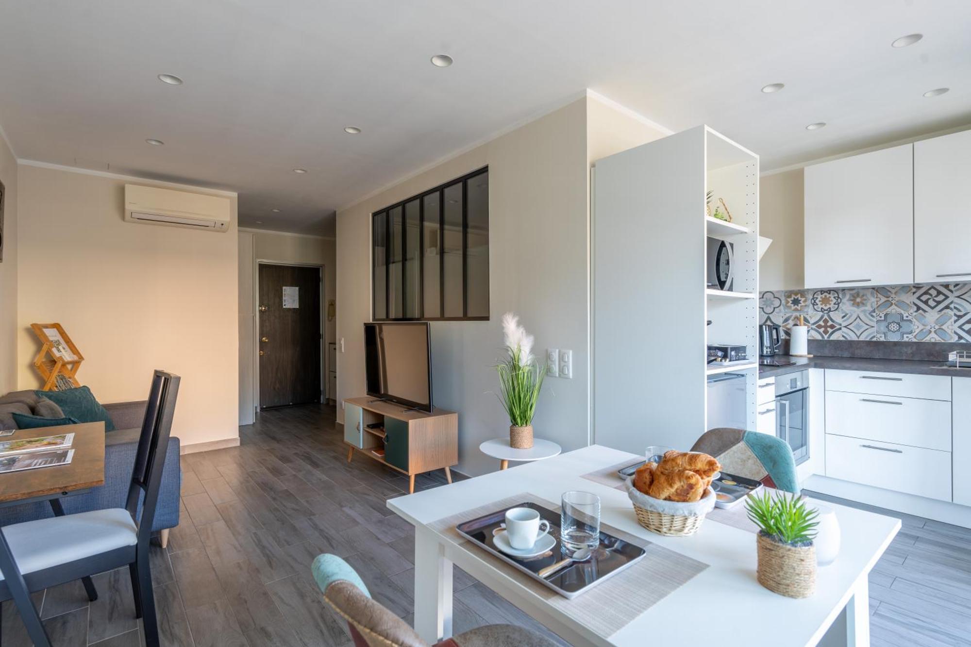 Fabuleux Appartement 2 Personnes Au Coeur De Menton, Climatise Et Proche Gares Routiere Et Sncf Exteriér fotografie