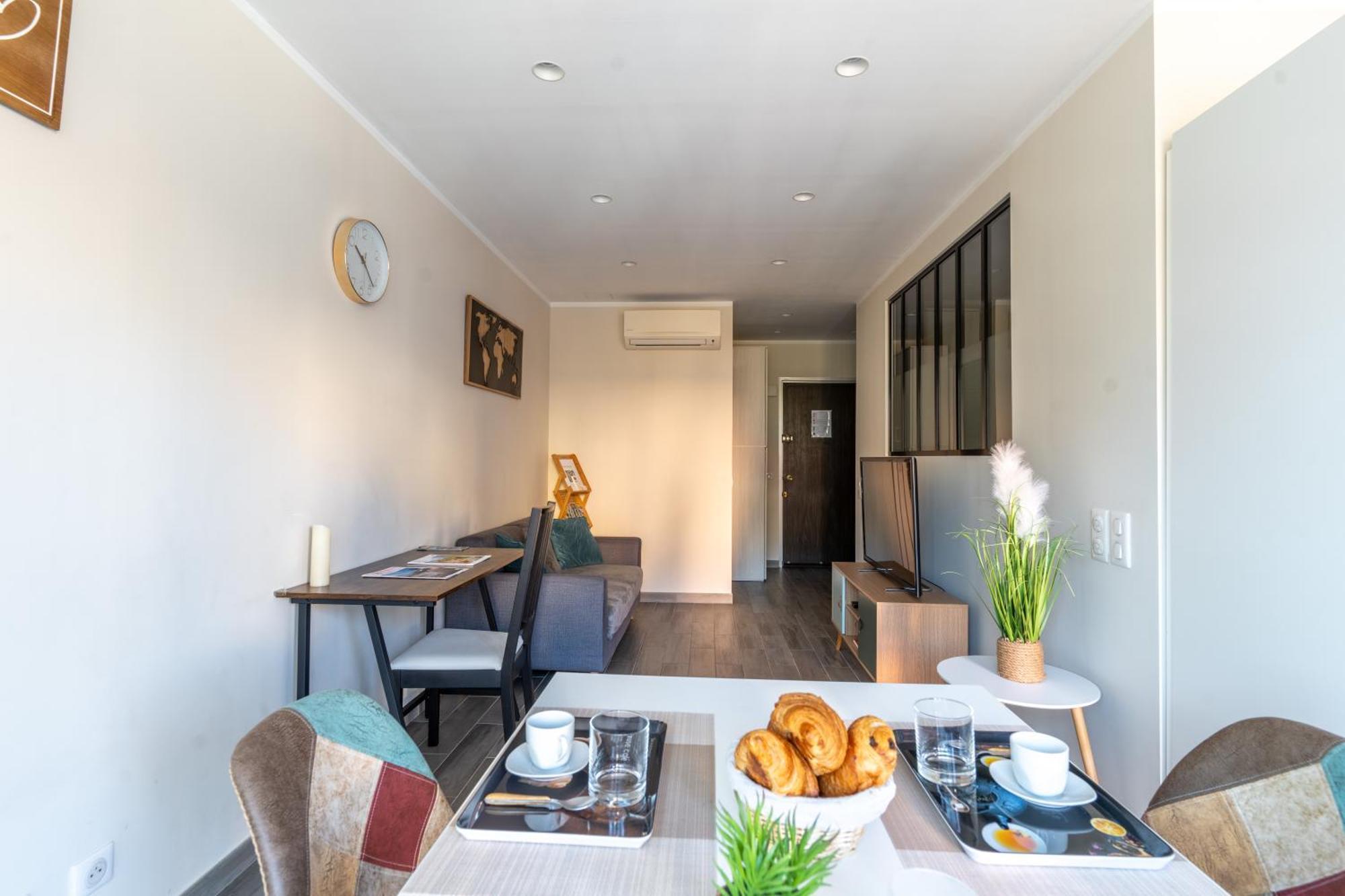 Fabuleux Appartement 2 Personnes Au Coeur De Menton, Climatise Et Proche Gares Routiere Et Sncf Exteriér fotografie